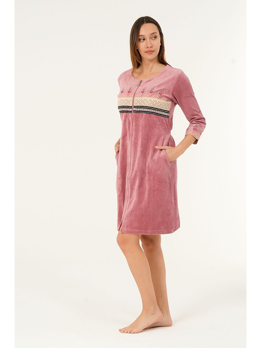 Pembe Dantel Ve Nakış Detaylı Fermuarlı Cepli Kadife Elbise-2