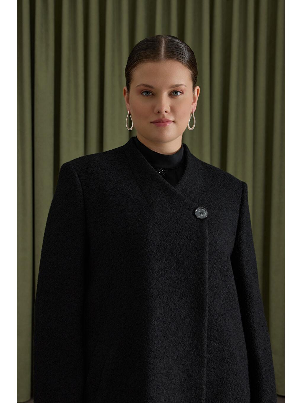 Siyah Yün İçerikli Manto-4