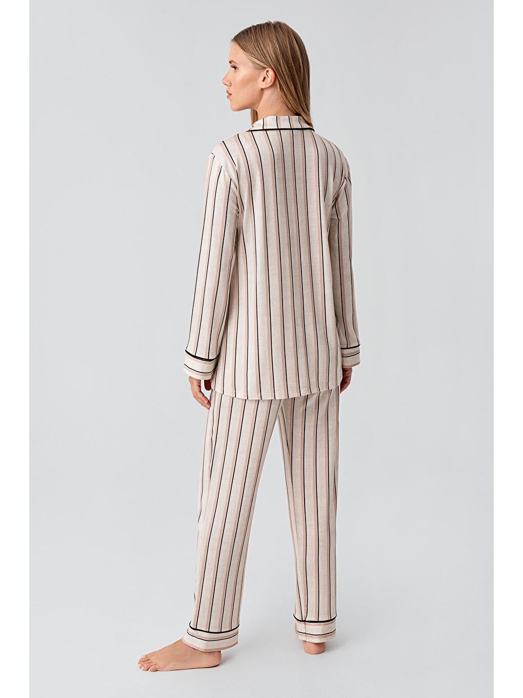 Pembe Uzun Kollu Çizgili Düğmeli Esnek Viskoz Pijama Takım 18220-4