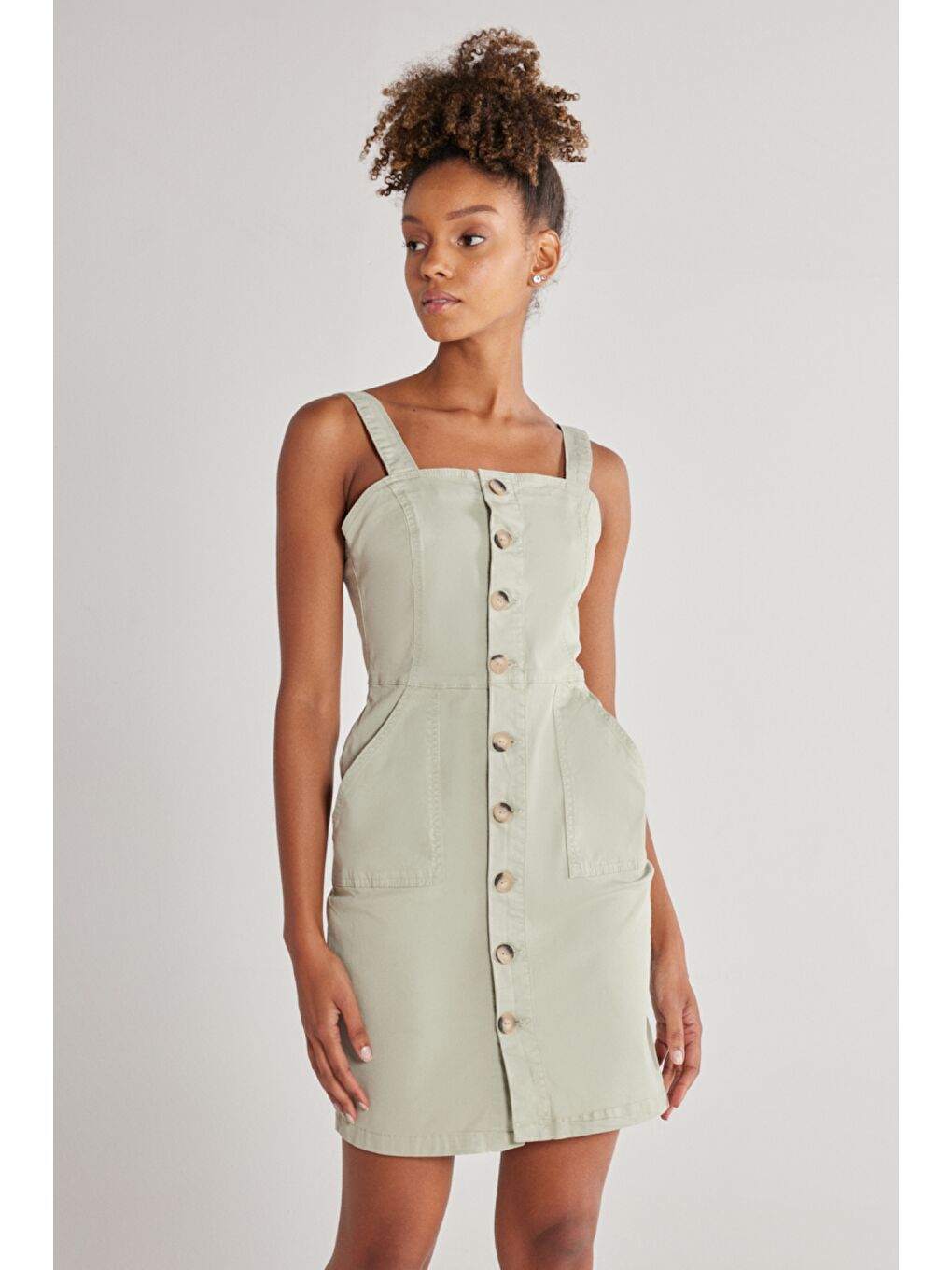 Regular Fit Normal Kesim Kolsuz Haki Esnek Jean Jean Elbise