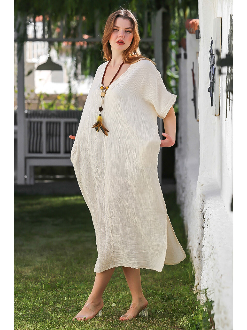 Ekru Krem V Yaka Kısa Kol Yıkamalı Yırtmaçlı Casual Müslin Oversize Dokuma Elbise 125 76-2