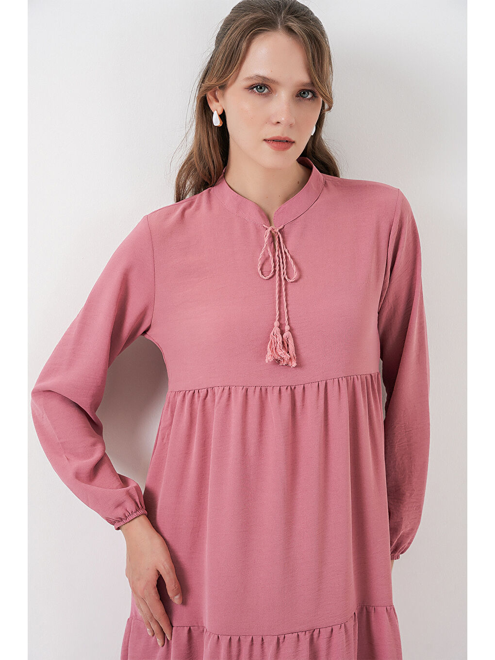 Pembe T1627 Yaka Bağcıklı Elbise - Gül Kurusu-1