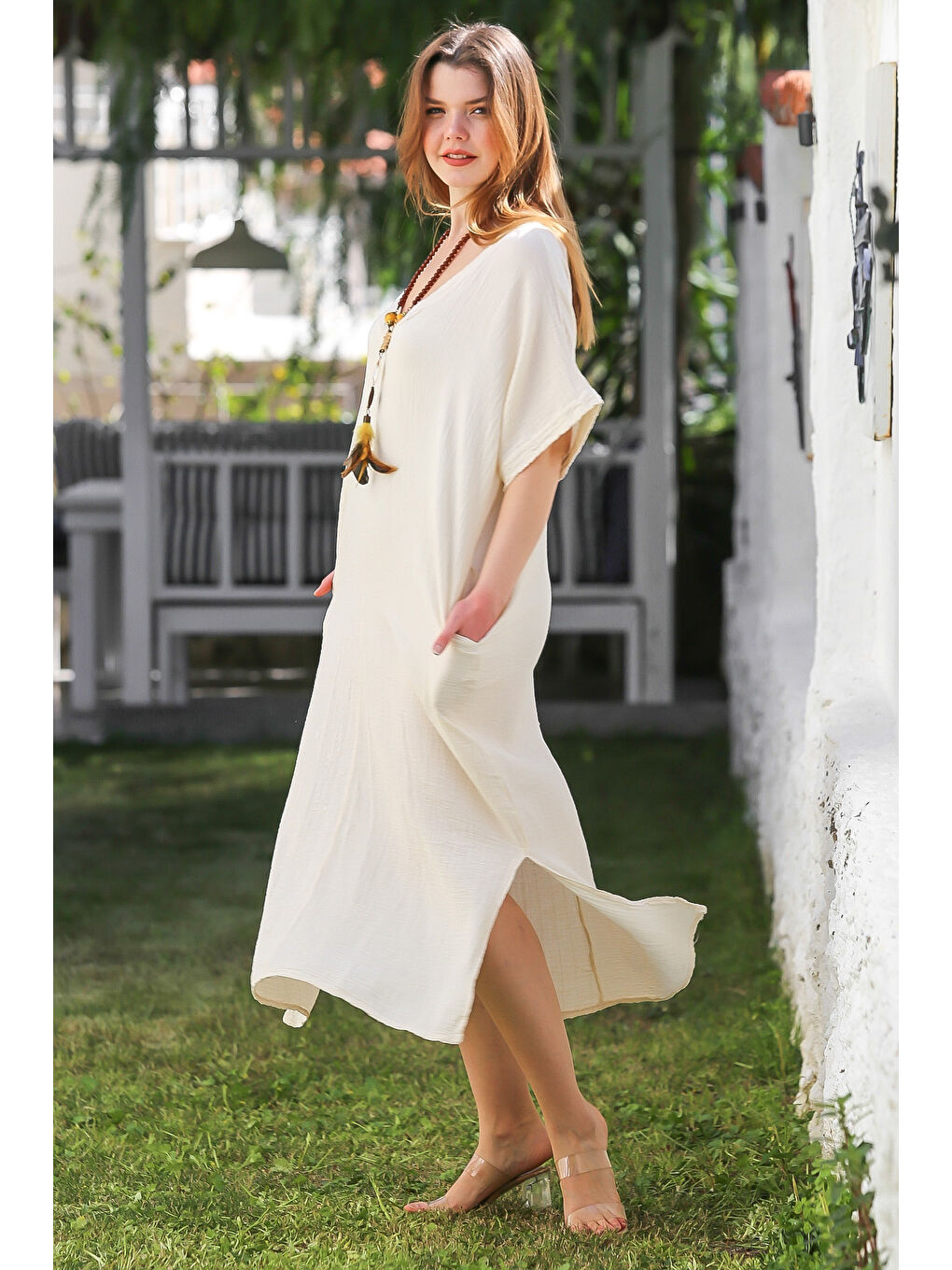 Ekru Krem V Yaka Kısa Kol Yıkamalı Yırtmaçlı Casual Müslin Oversize Dokuma Elbise 125 76-3