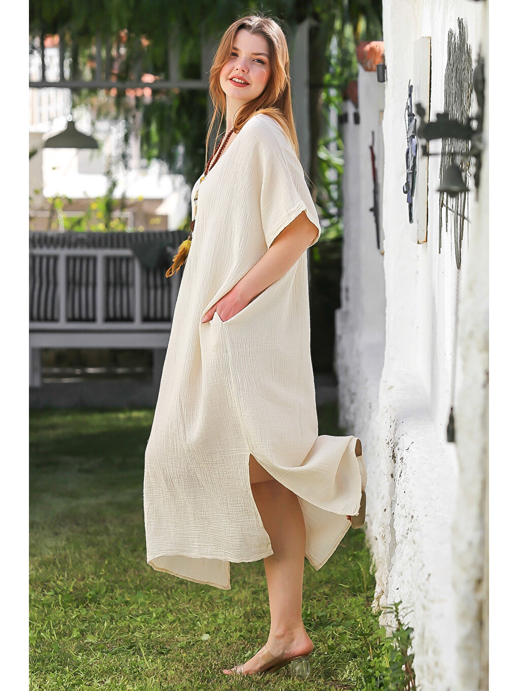 Ekru Krem V Yaka Kısa Kol Yıkamalı Yırtmaçlı Casual Müslin Oversize Dokuma Elbise 125 76-5