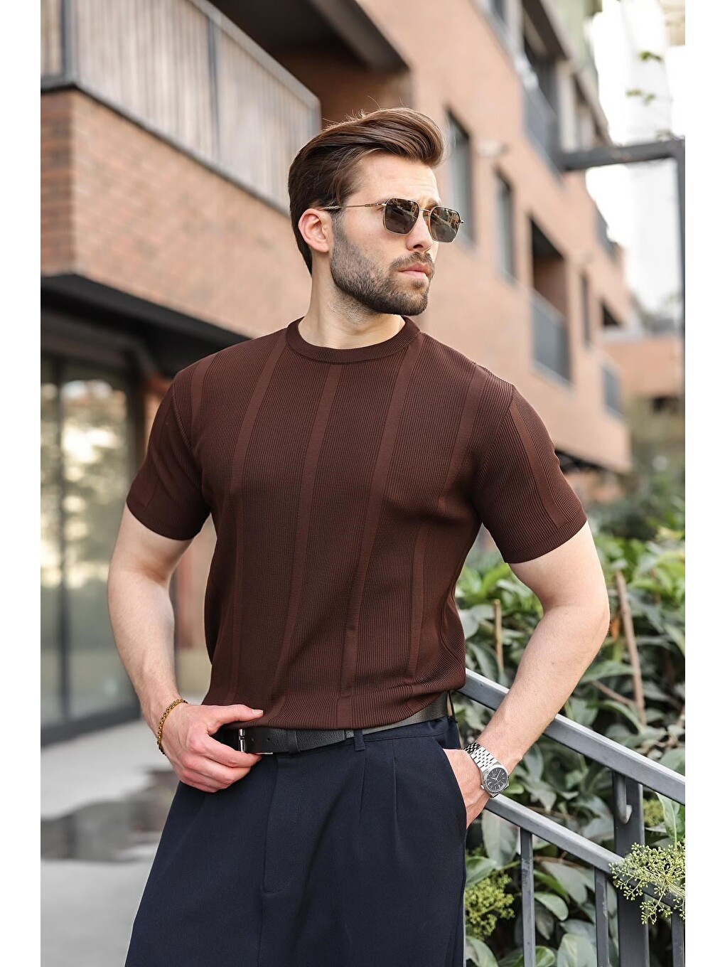 Kahverengi Regular Fit Bisiklet Yaka Fitilli Triko Erkek Tişört E7490-1