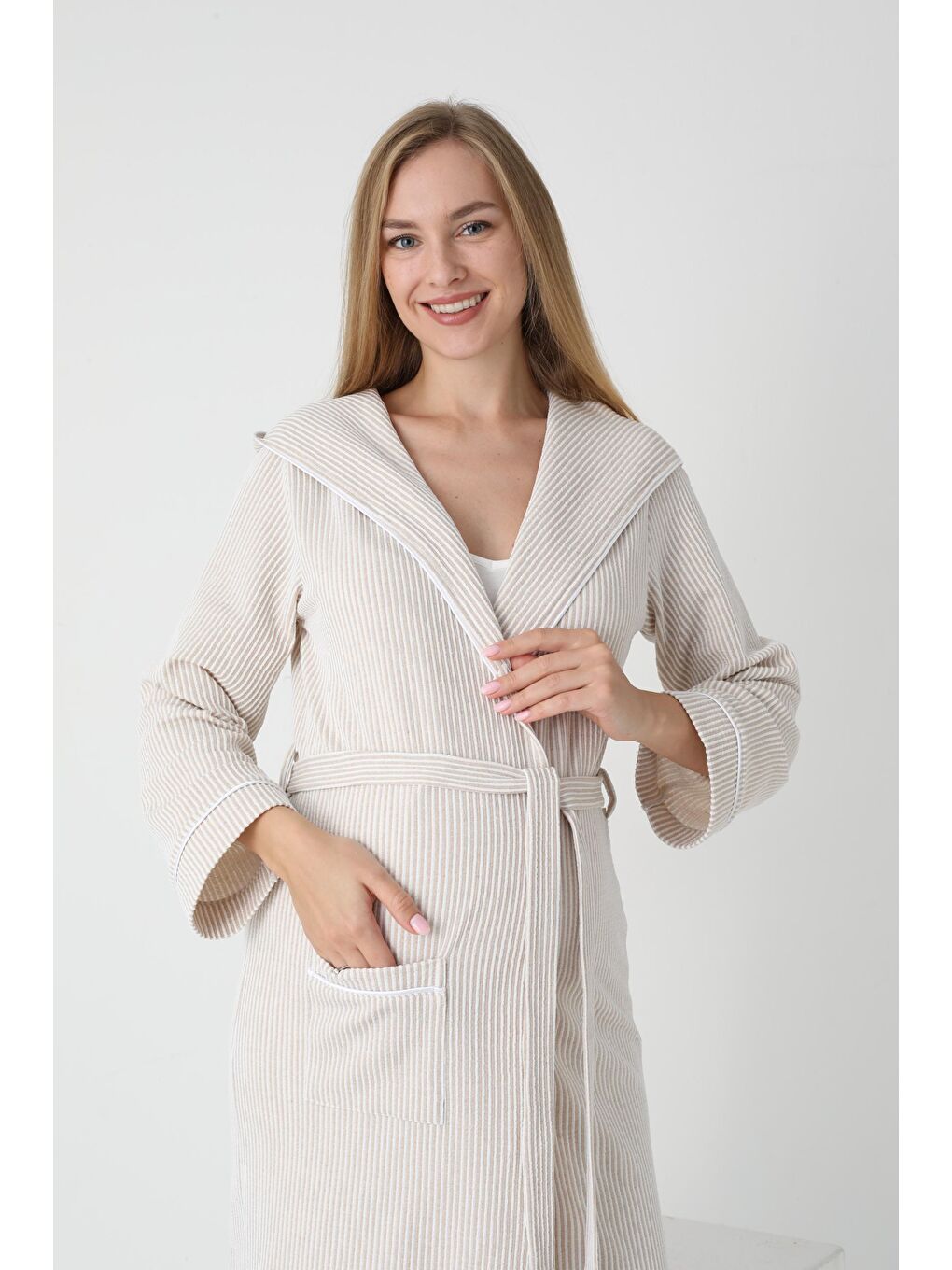 Bej Beyaz Kapüşonlu Hamile ve Lohusa Çizgili Uzun Sabahlık-2