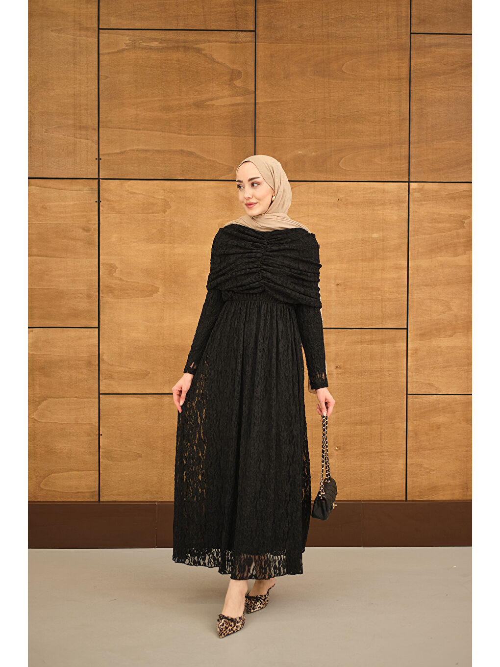 Kadın Kendinden Desenli Tül Detay Beli Lastikli Elbise Siyah-2