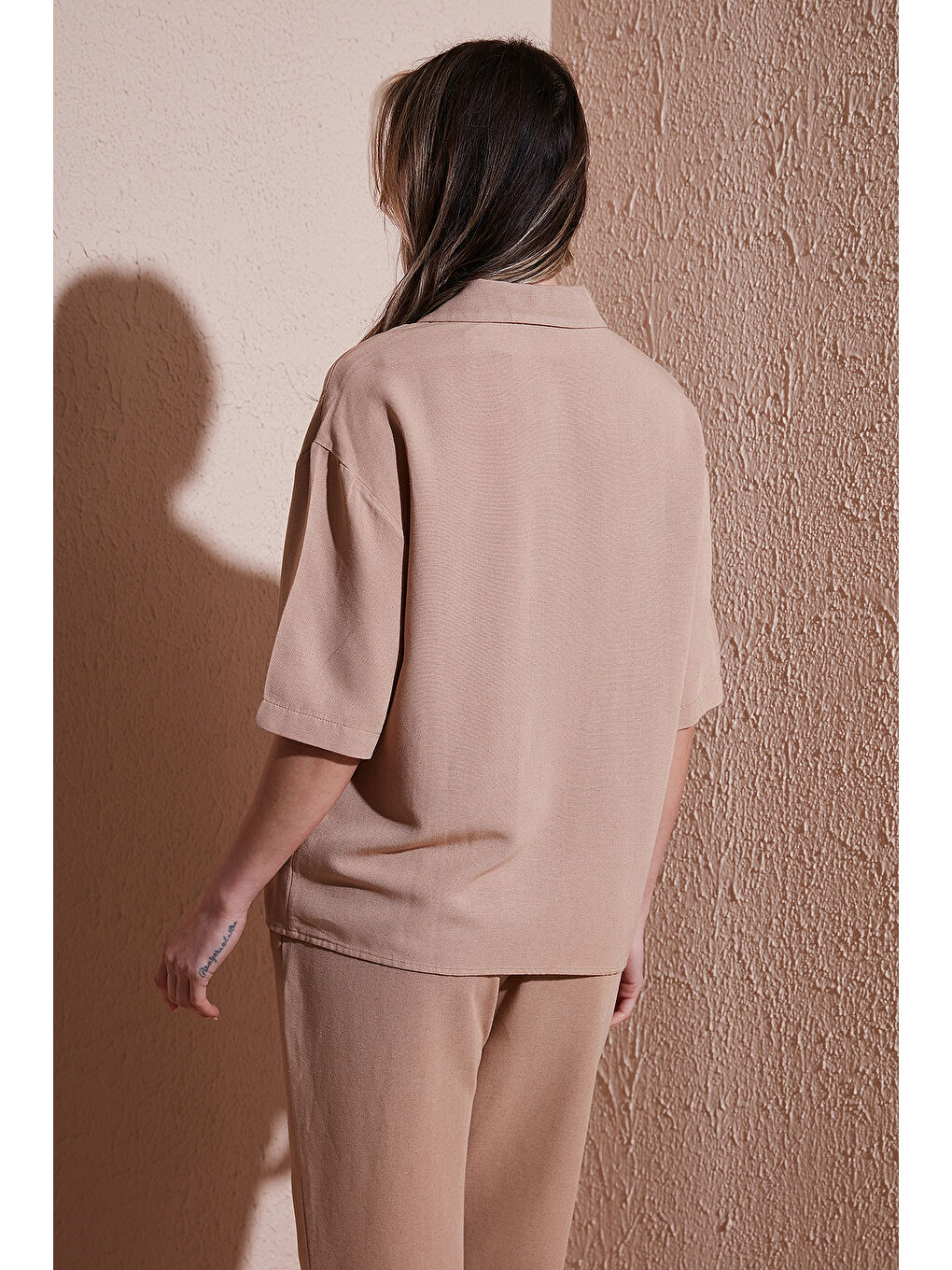 Bej Keten Karışımlı Standart Fit Kısa Kollu Gömlek 25Y0605K1-4