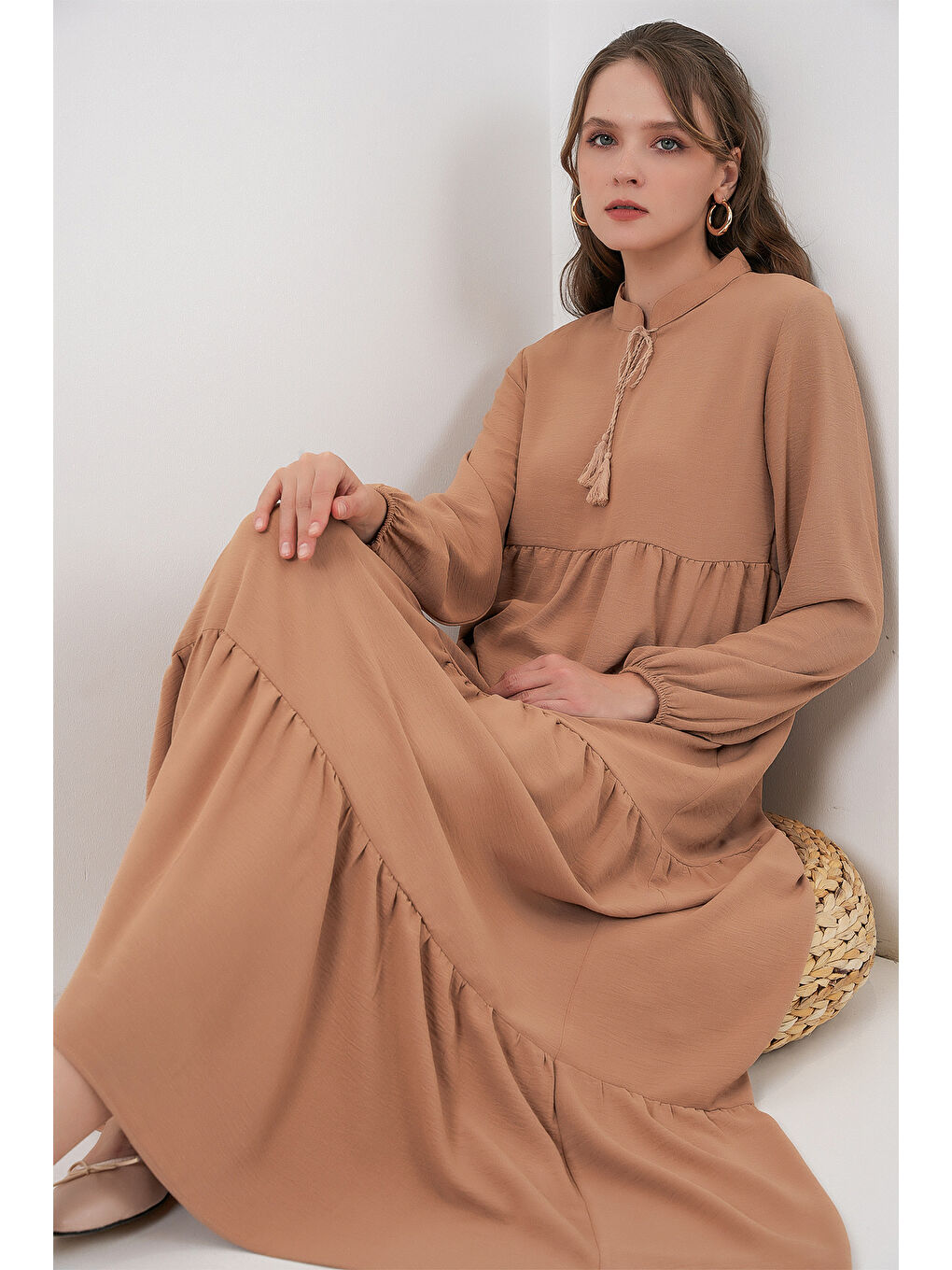 Bej T1627 Yaka Bağcıklı Elbise - D.Vizon-1