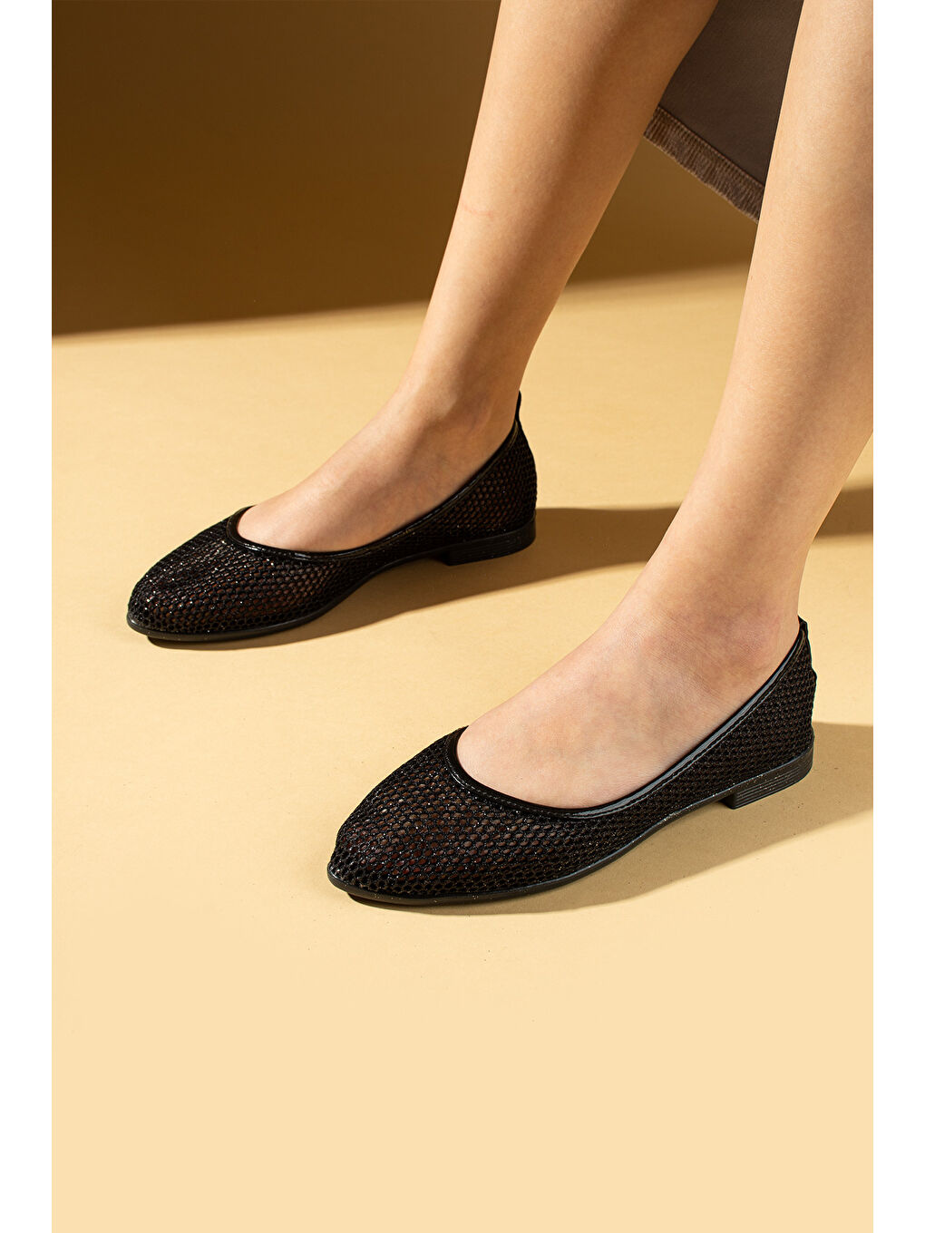 Siyah Fileli Rahat Taban Kadın Babet 001-0245-25File