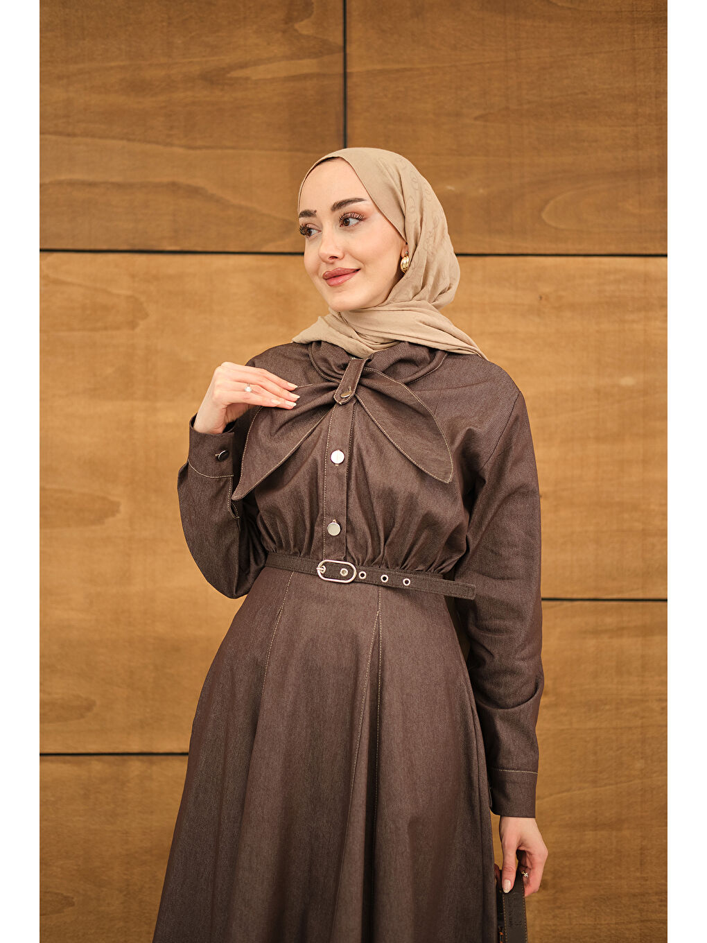 Kadın Süs Dikiş Detay Kemerli Elbise Kahverengi-3