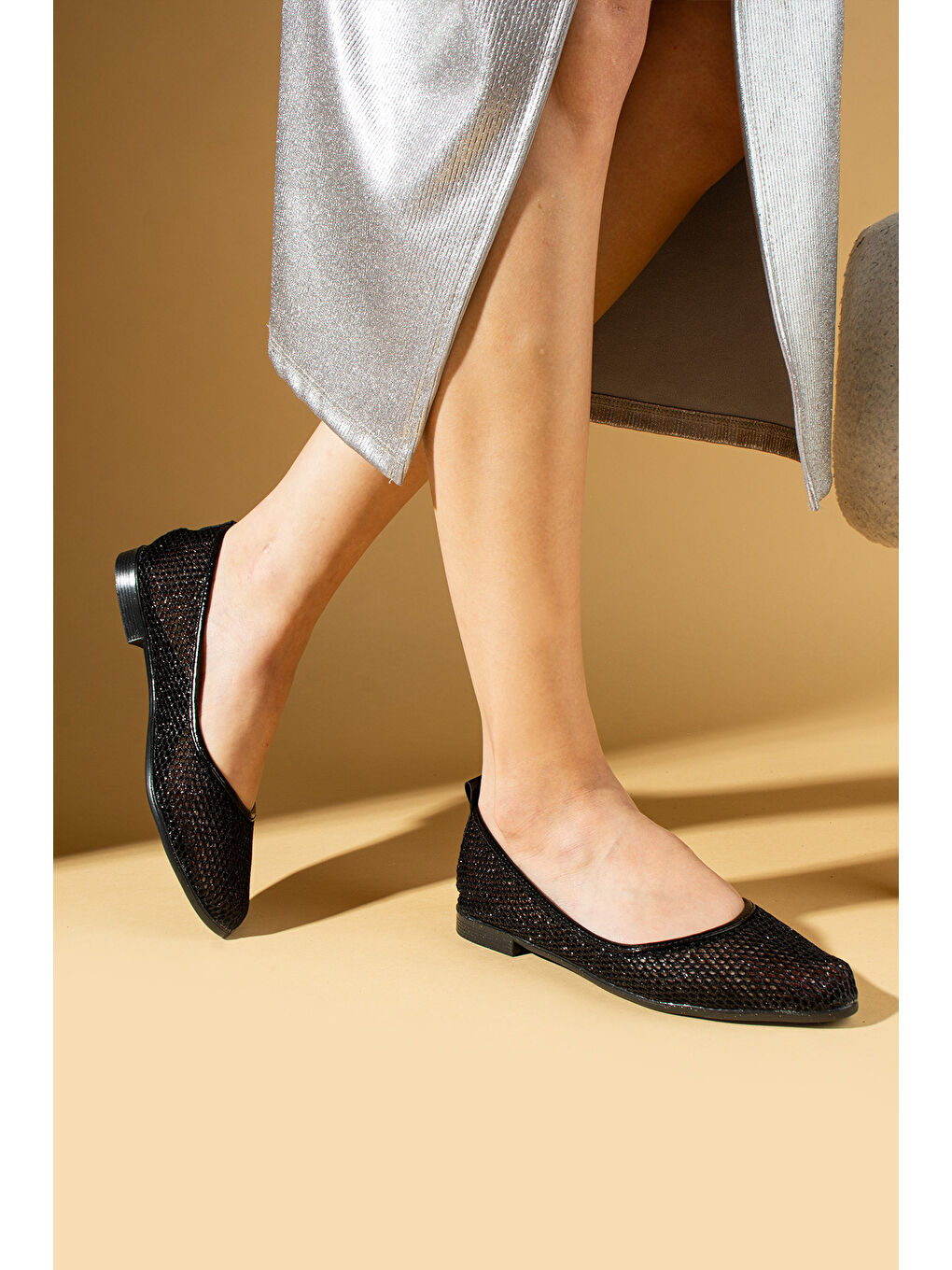 Siyah Fileli Rahat Taban Kadın Babet 001-0245-25File-2