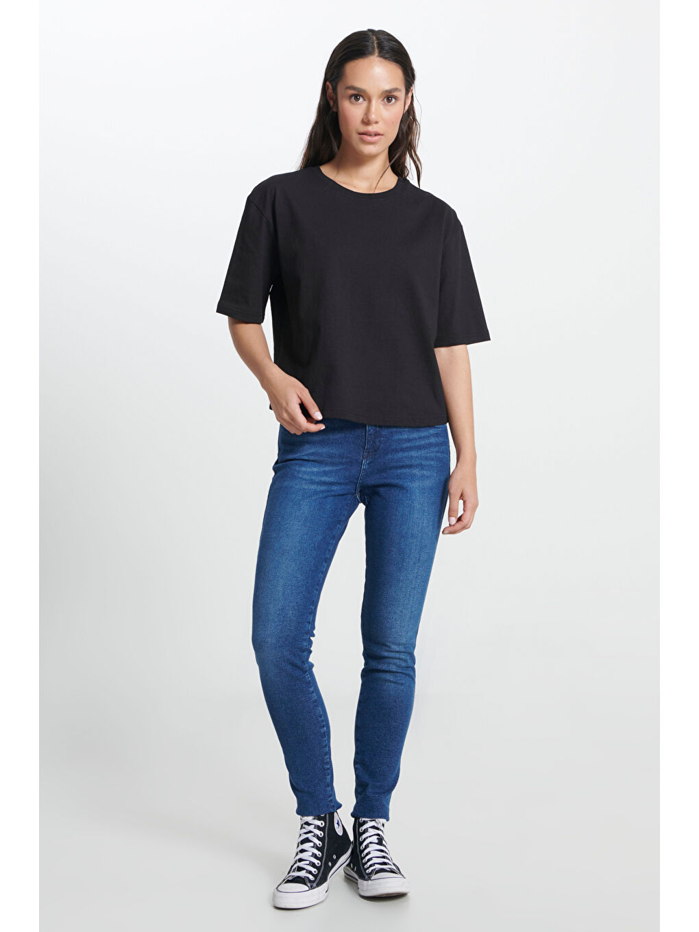 Relaxed Fit Geniş Kesim Bisiklet Yaka %100 Pamuk Siyah Tişört-2