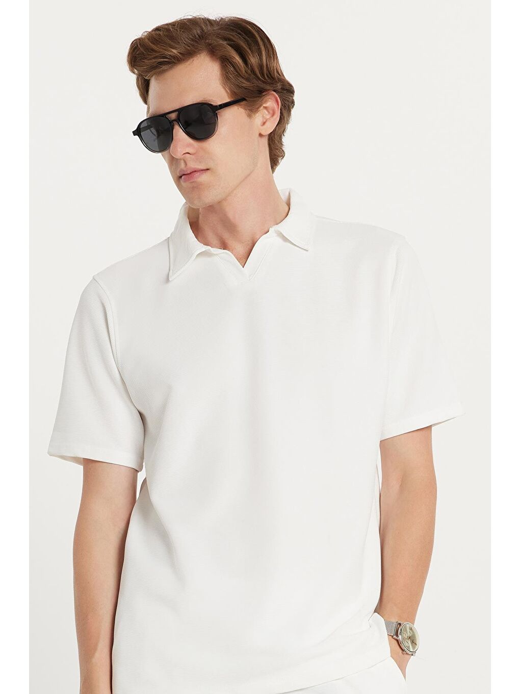 Erkek Standart Fit Normal Kesim Pamuklu Polo Yaka Beli Bağcıklı Beyaz Şort Takım-1