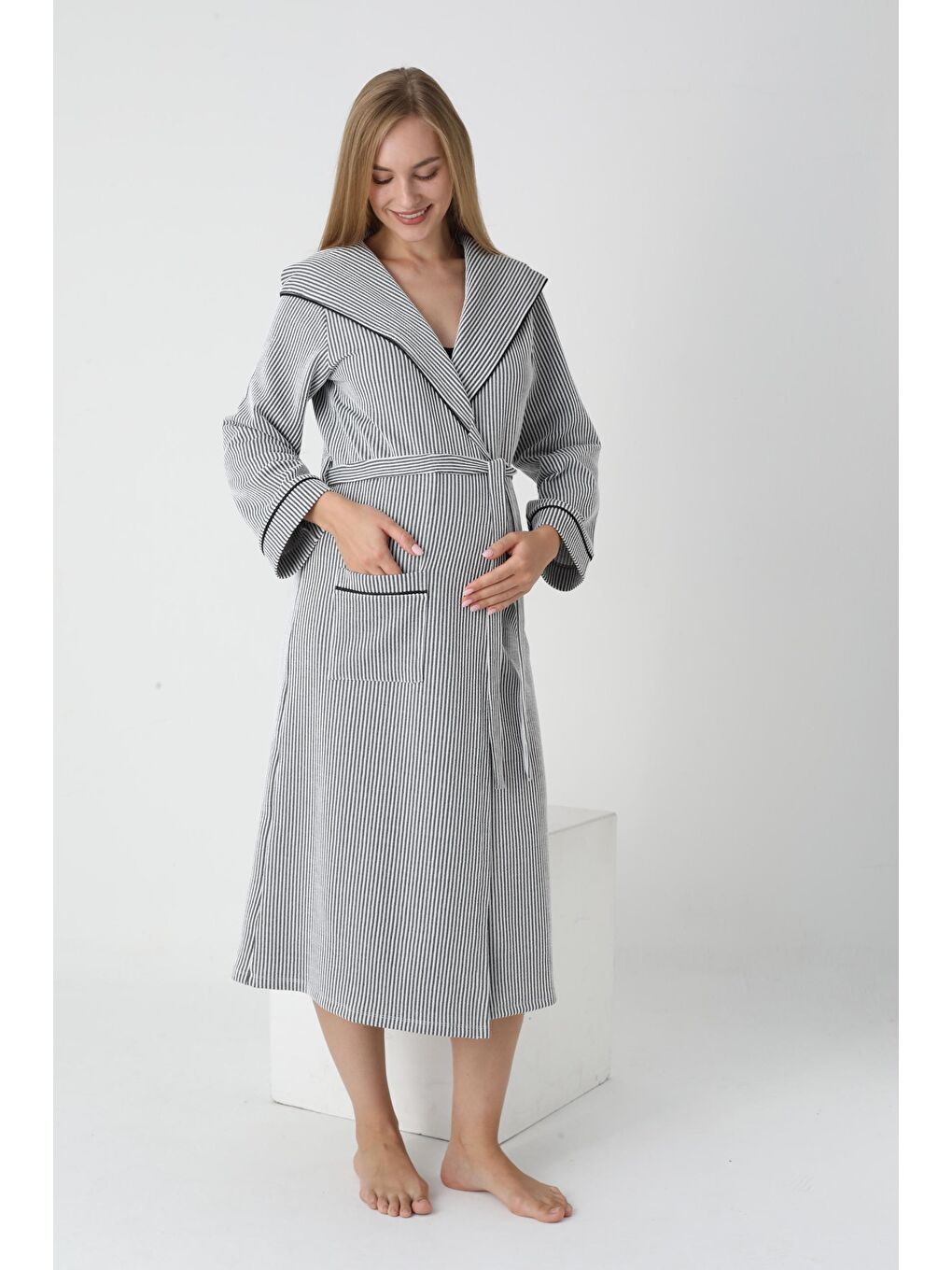 Siyah Beyaz Kapüşonlu Hamile ve Lohusa Çizgili Uzun Sabahlık-2