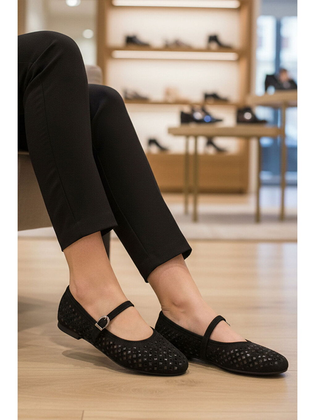 Siyah Taş İşlemeli Hafif Kadın Babet Ayakkabı 335384 Z-2