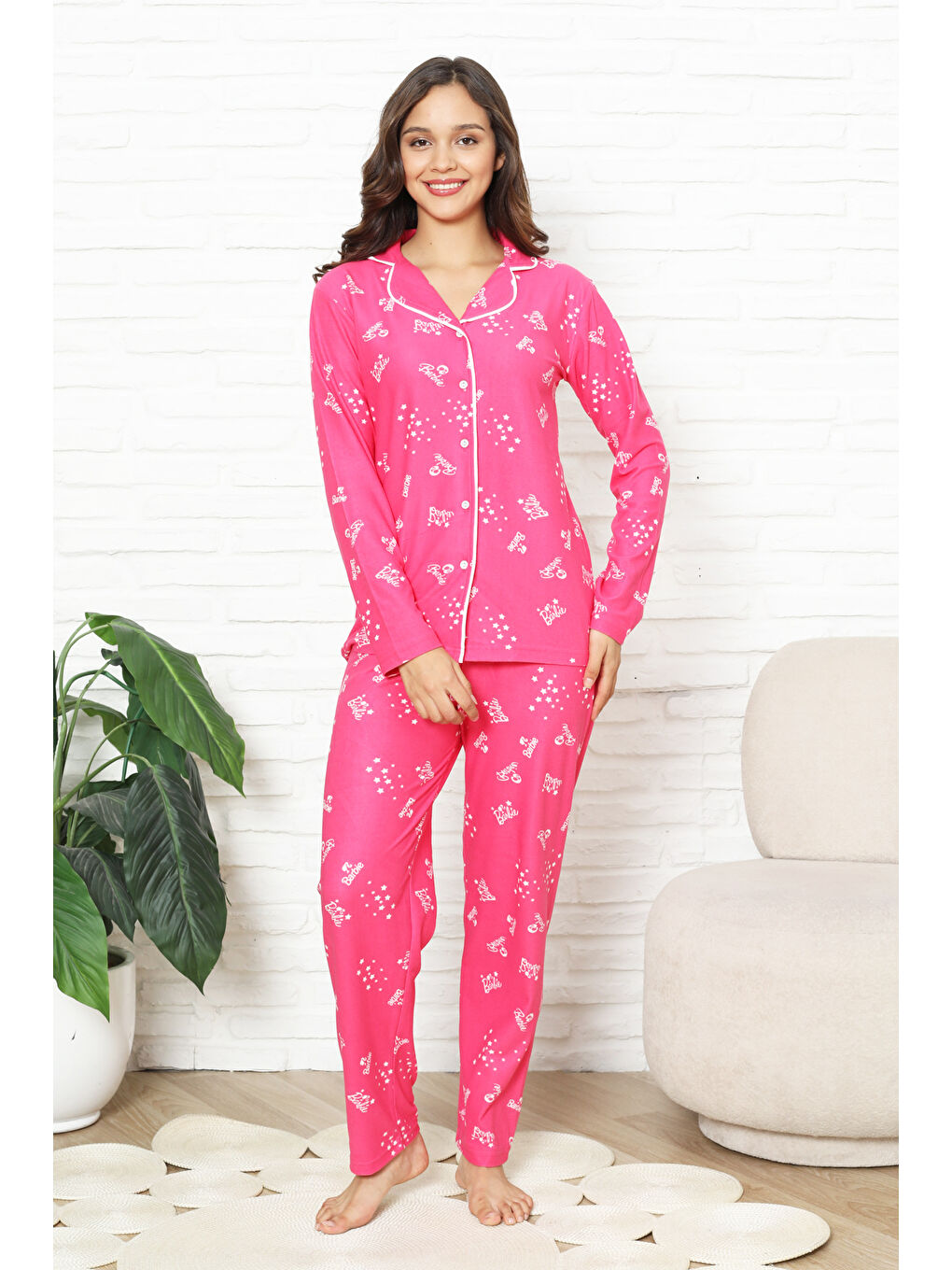Pembe Kadın %100 Pamuk Pijama Takımı - Pat Yakalı-Baskılı ve Düğme Kapamalı 12354