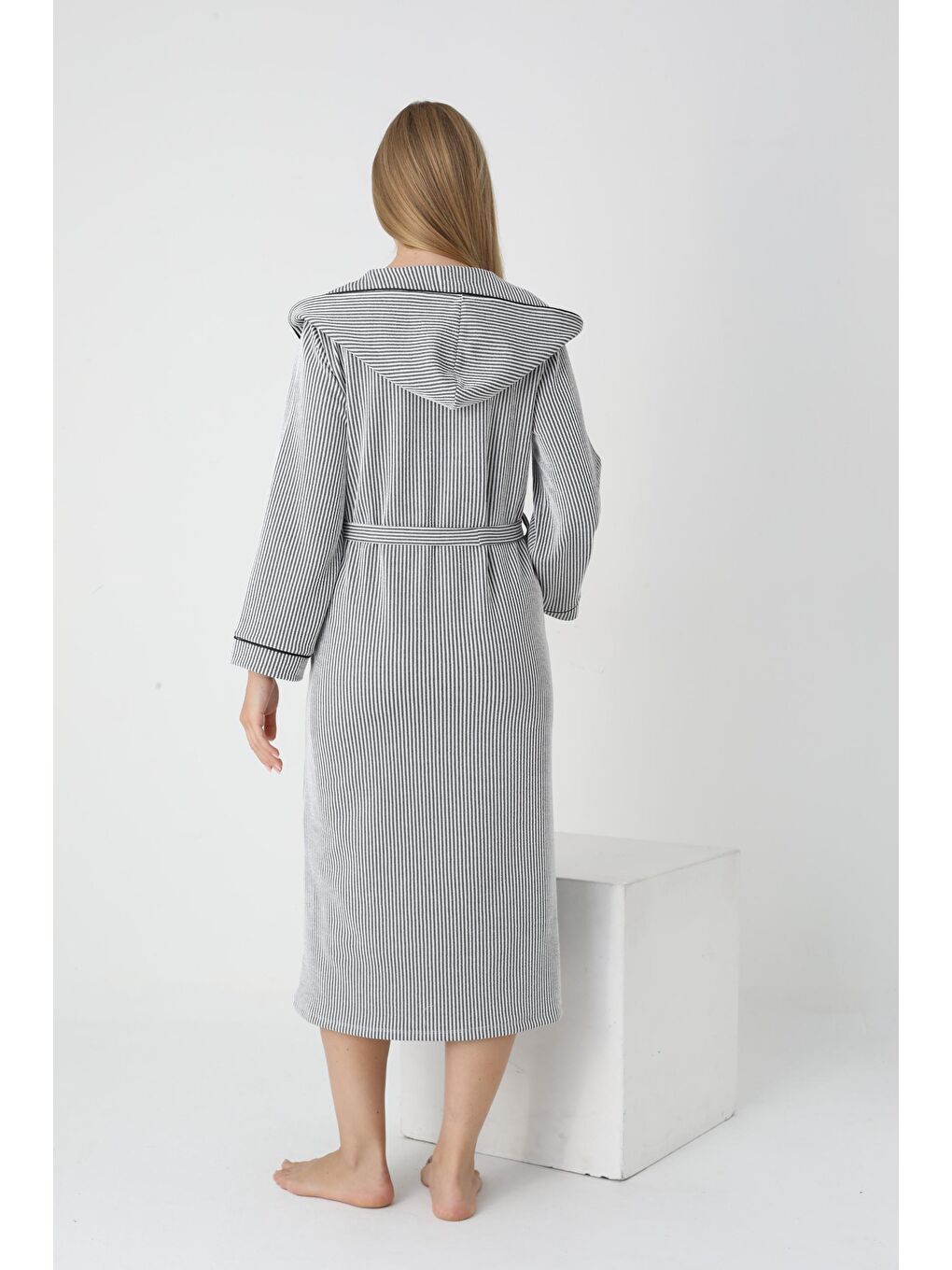 Siyah Beyaz Kapüşonlu Hamile ve Lohusa Çizgili Uzun Sabahlık-3