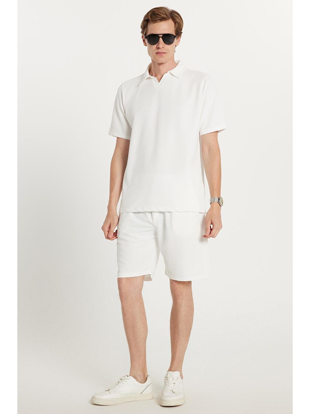 Erkek Standart Fit Normal Kesim Pamuklu Polo Yaka Beli Bağcıklı Beyaz Şort Takım-3