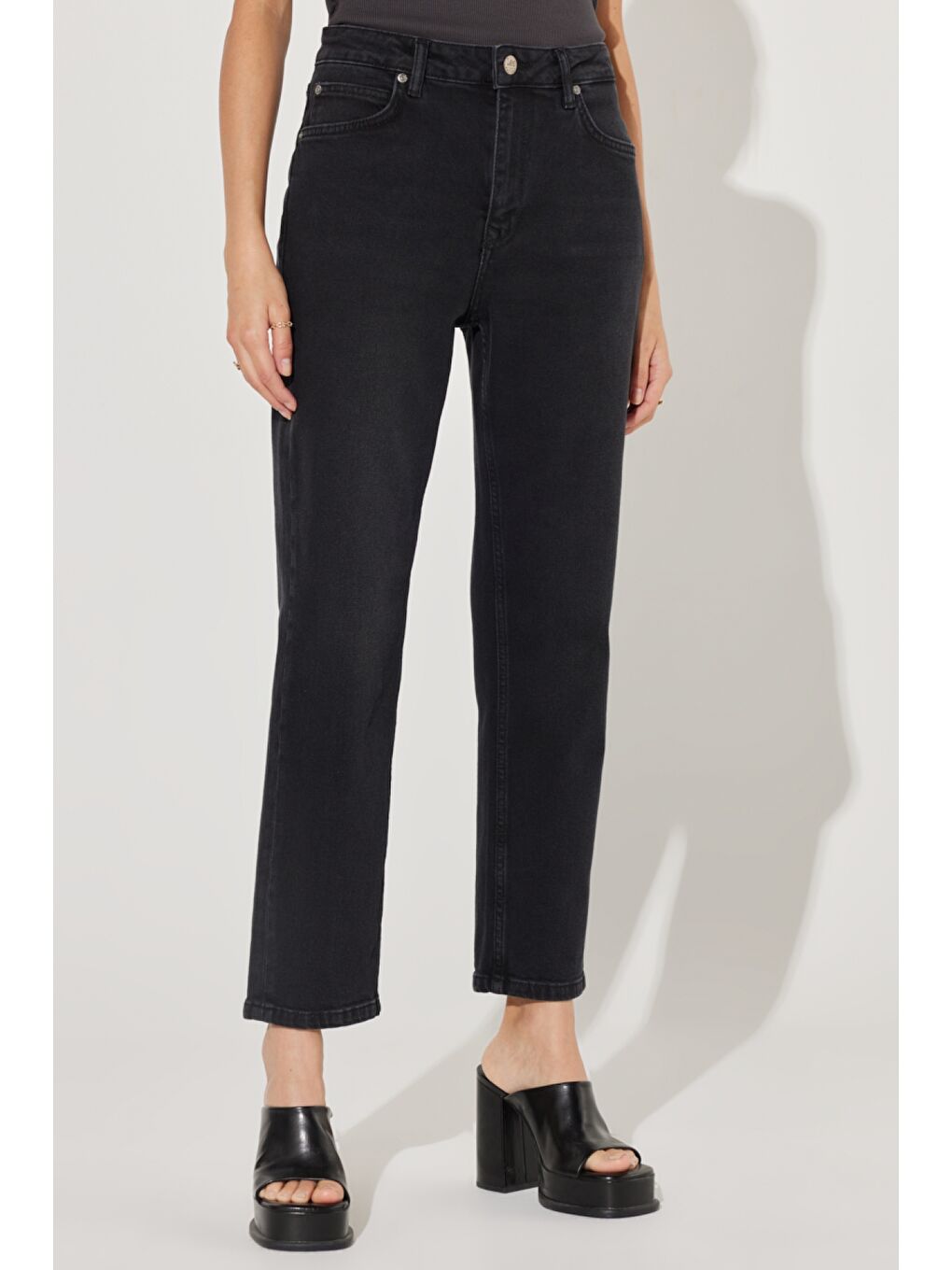 Carol Straight Fit Düz Kesim Yüksek Bel Siyah Esnek Jean Jean Pantolon