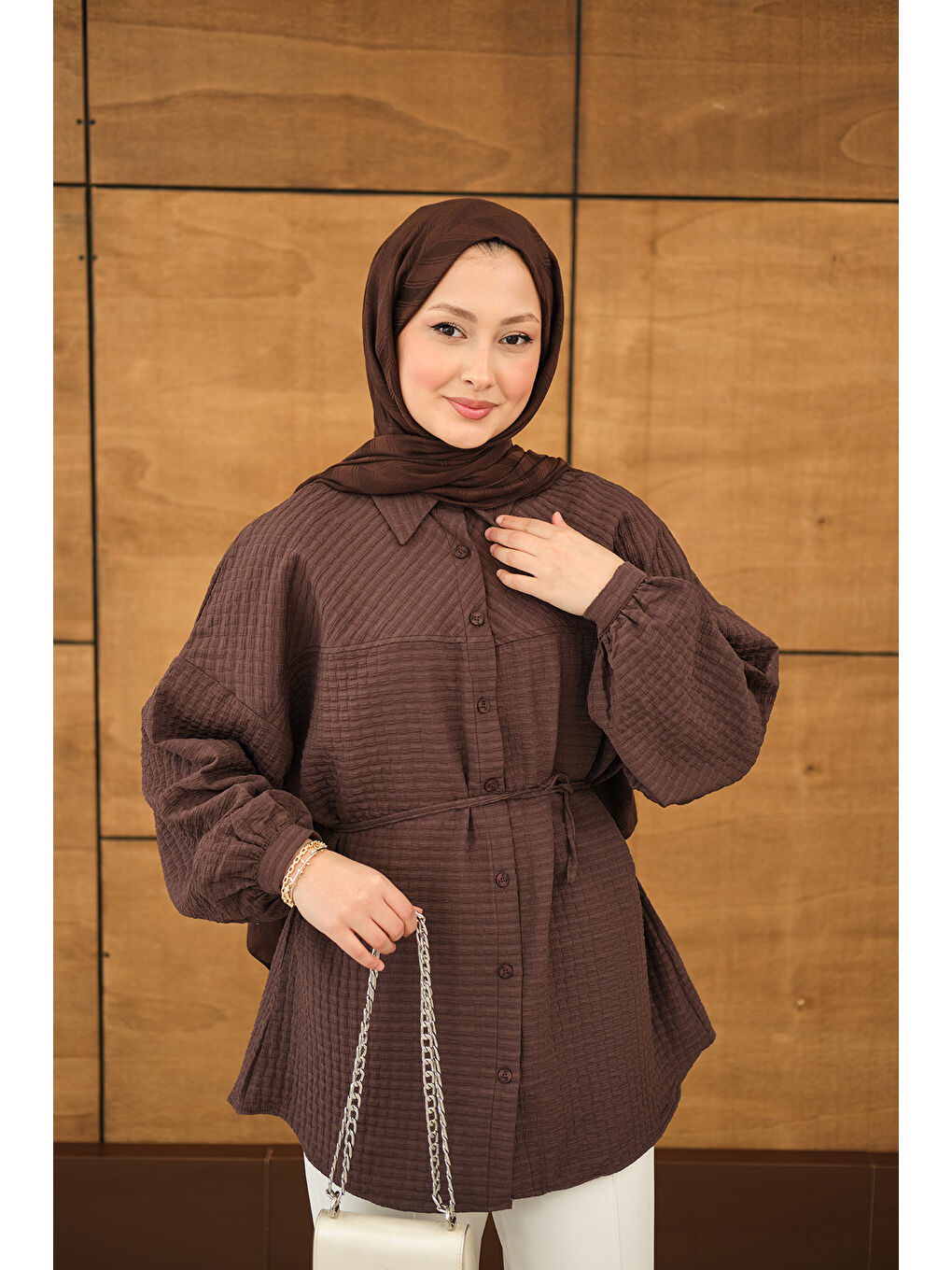 Kadın Kabartma Kare Desenli Gömlek Kahverengi-2