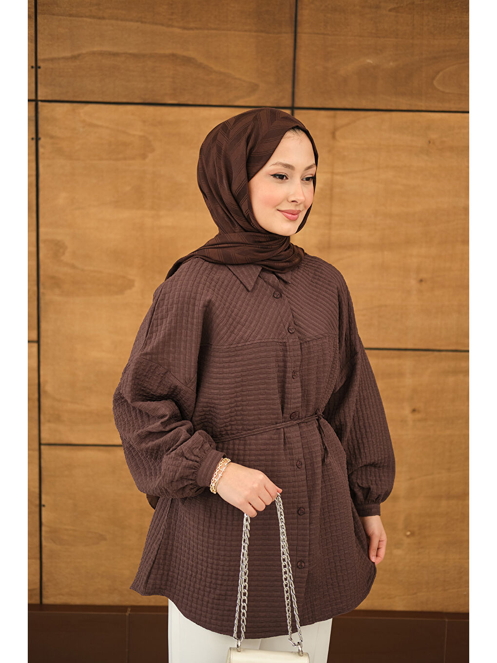 Kadın Kabartma Kare Desenli Gömlek Kahverengi-3