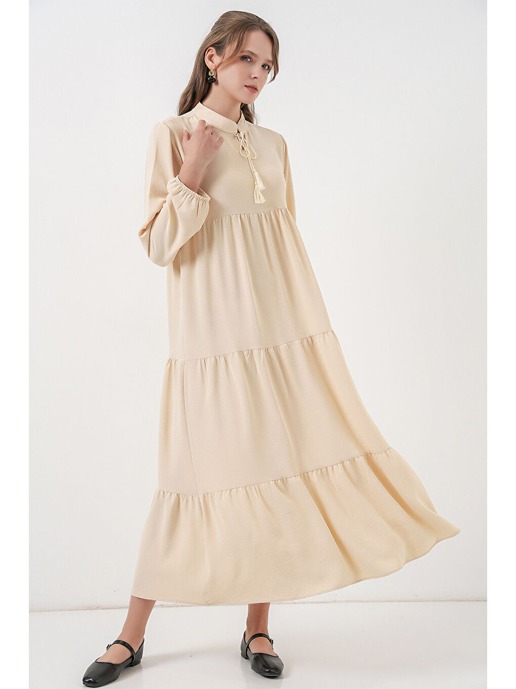 Ekru T1627 Yaka Bağcıklı Elbise - Krem