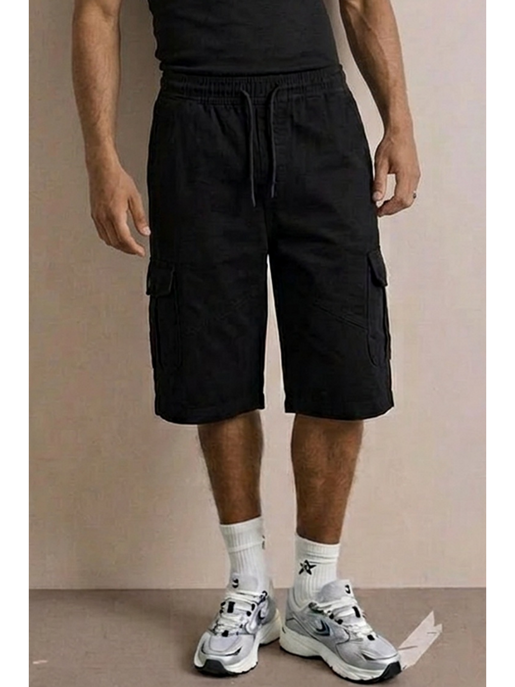 Erkek Dikiş Detaylı Jogger Kargo Cep Siyah Kapri Şort-5