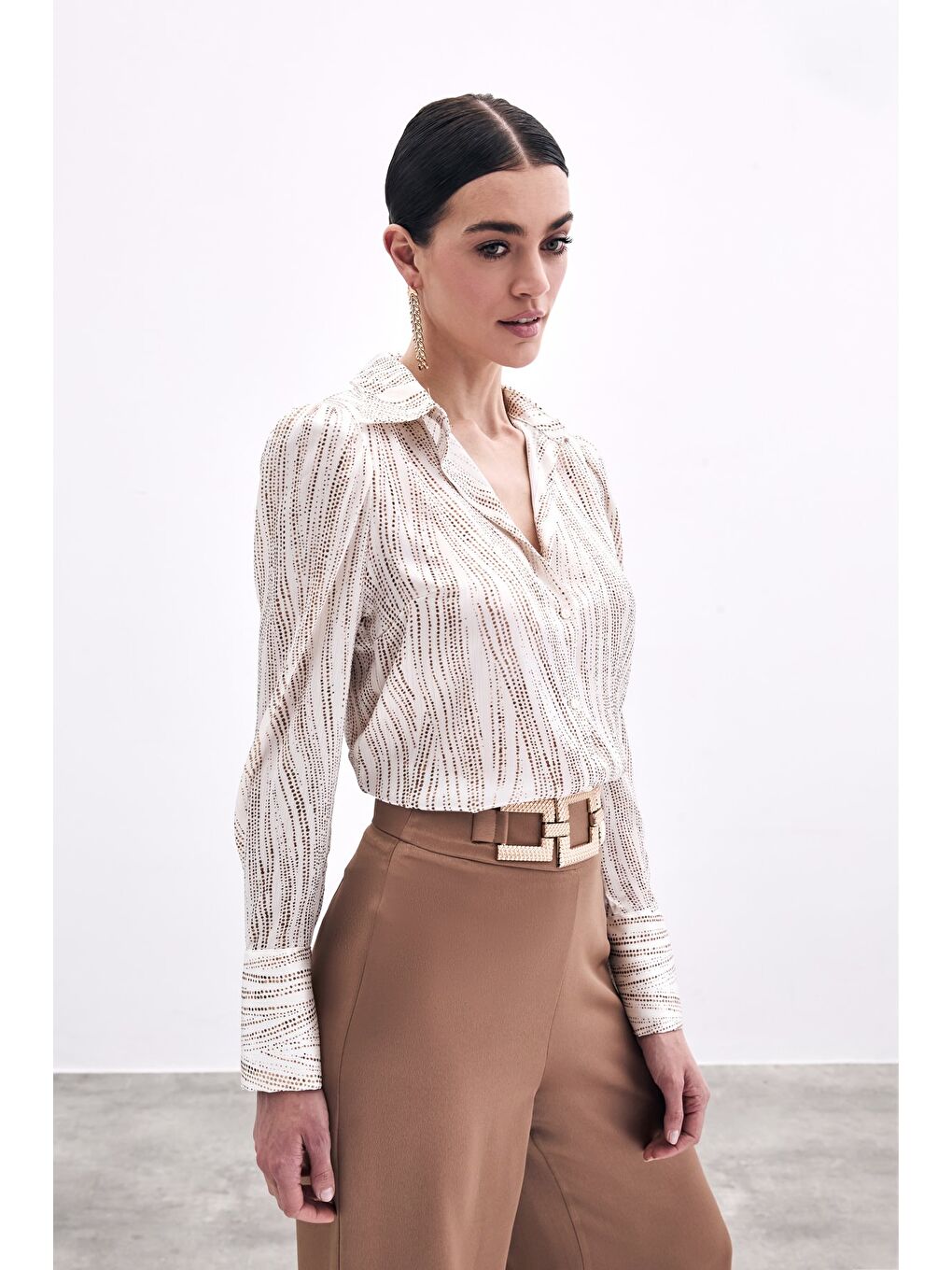 Geniş Manşetli Gömlek - Ekru-Camel-1