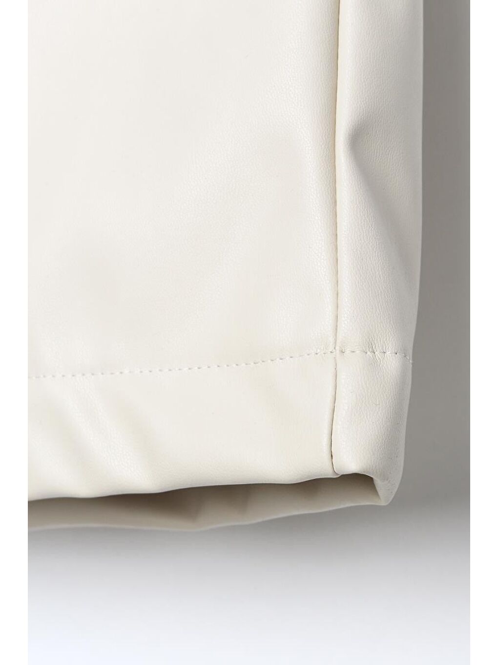 Bej Taş-Yandan Fermuarlı Dikiş Detaylı Suni Deri Pantolon-5