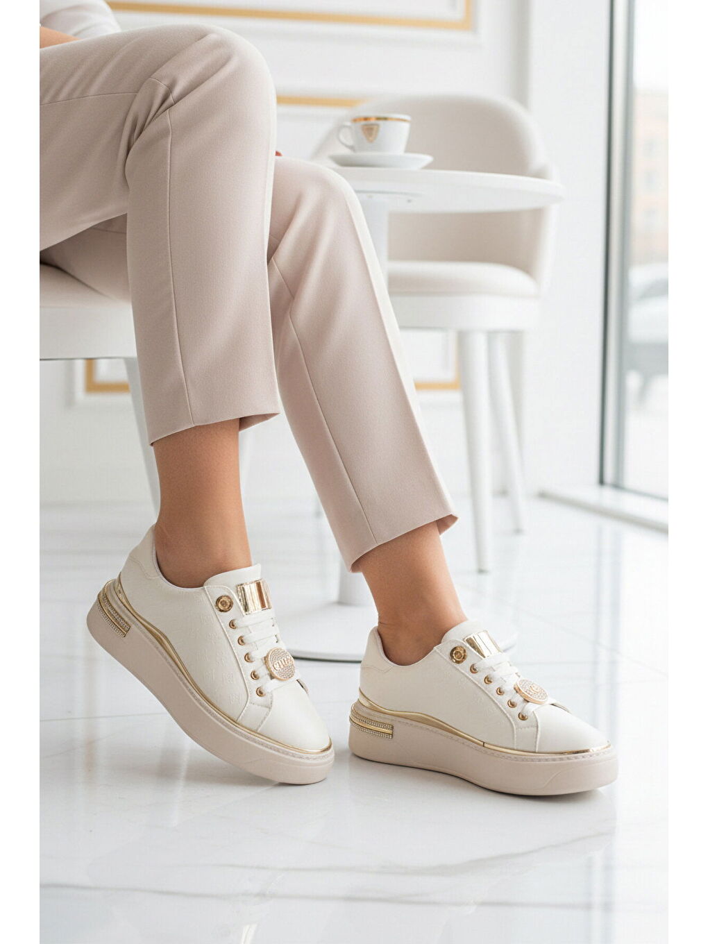 Beyaz Bağcıklı Taş İşlemeli Hafif Kadın Sneaker 431156 Z-2