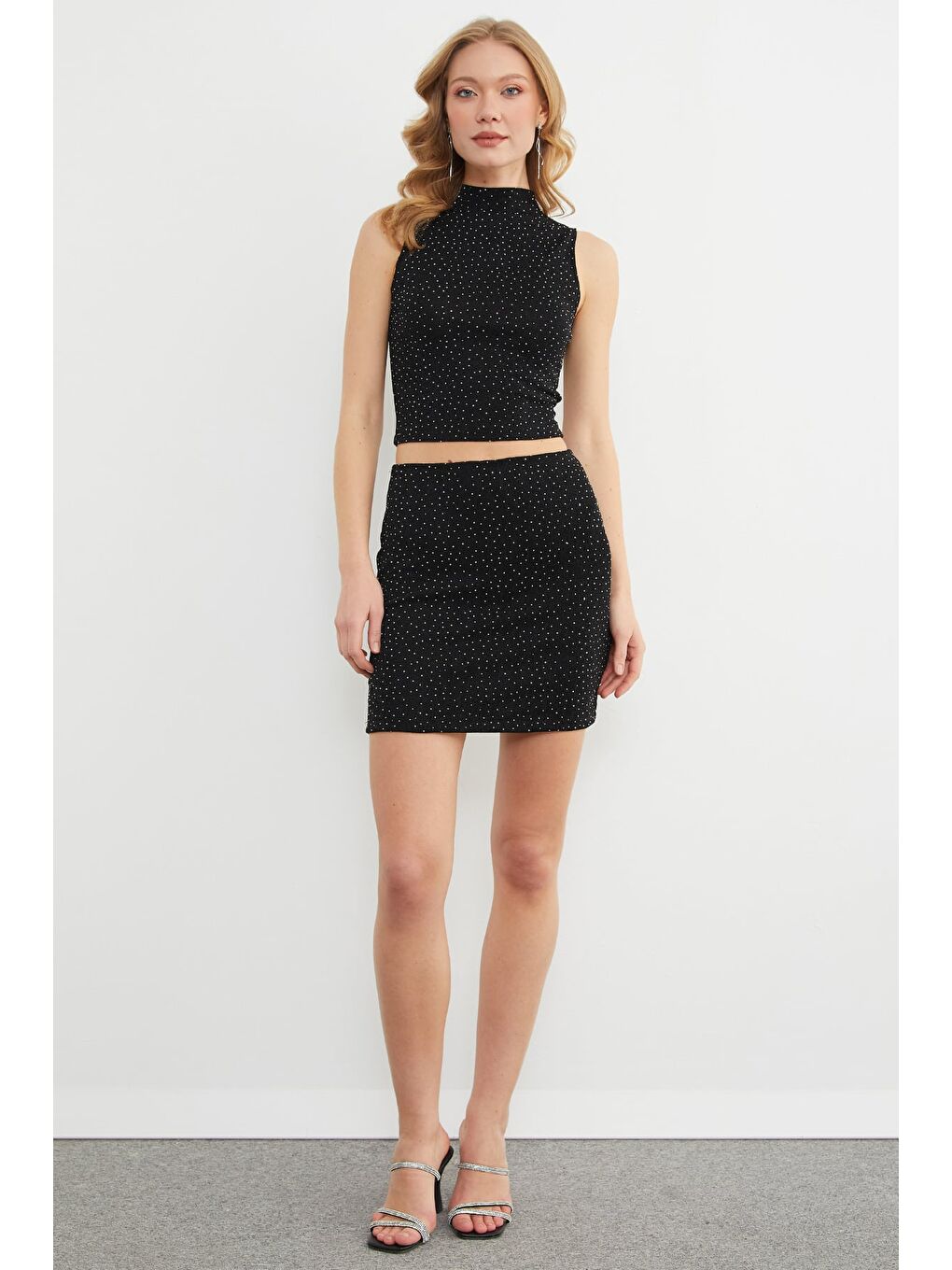 Siyah Beli Lastikli Taşlı Simli Mini Etek-2