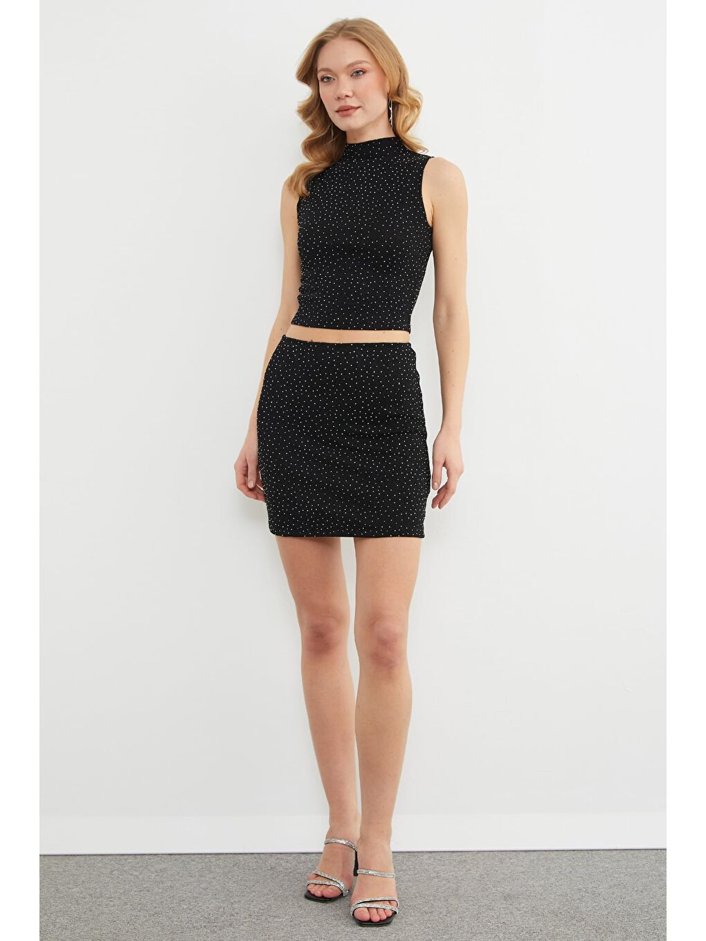 Siyah Beli Lastikli Taşlı Simli Mini Etek-3