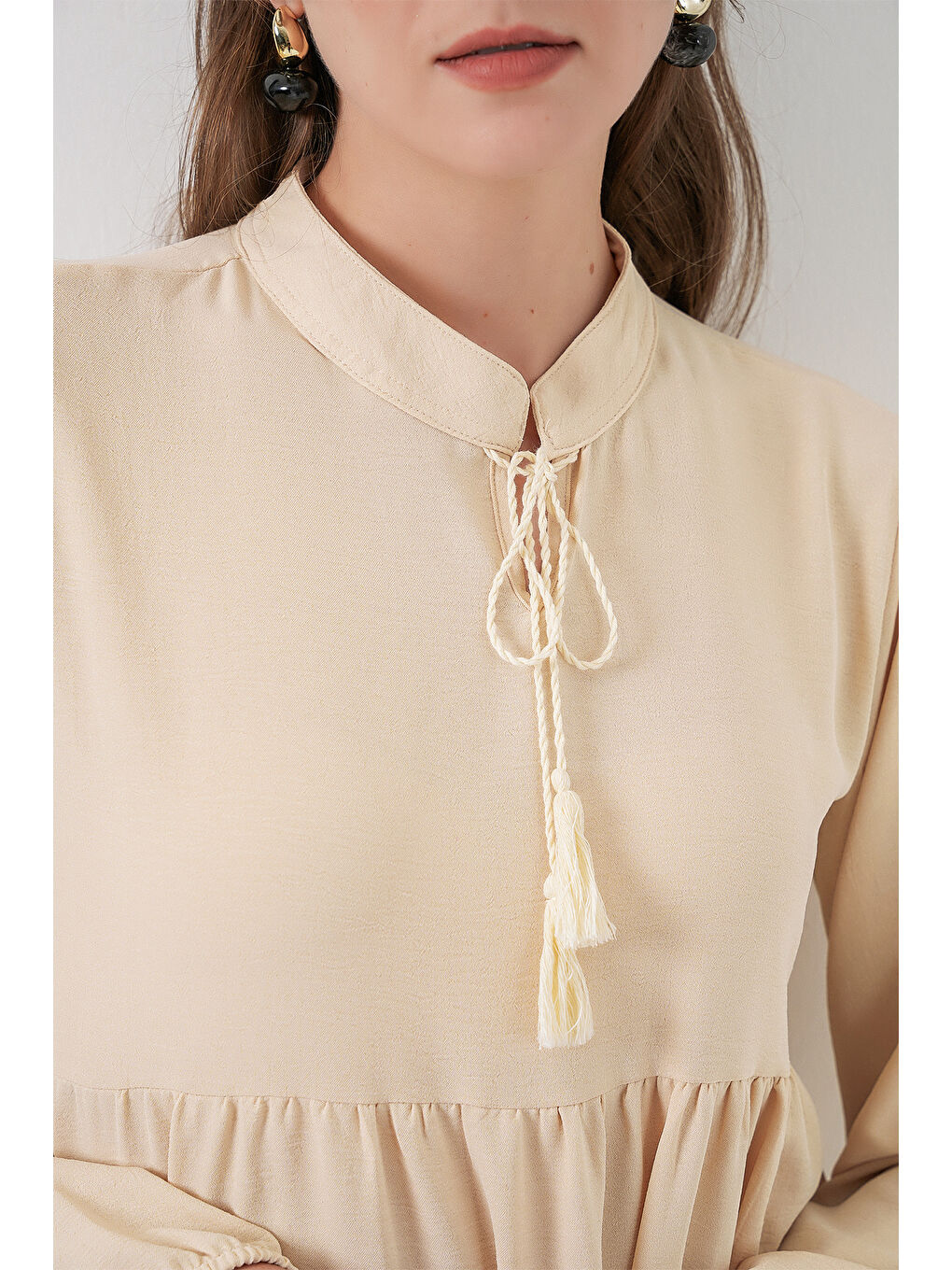 Ekru T1627 Yaka Bağcıklı Elbise - Krem-4