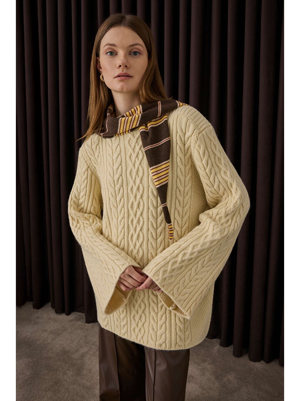 Sarı Saç Örgülü Kazak Tereyağı-2