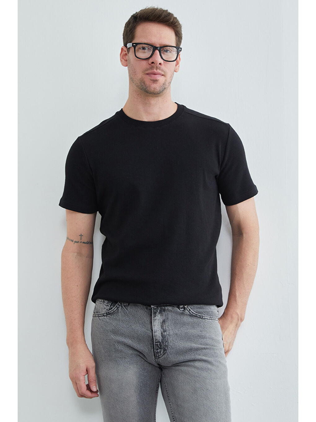 Siyah Basic Fitilli Bisiklet Yaka Tişört-2