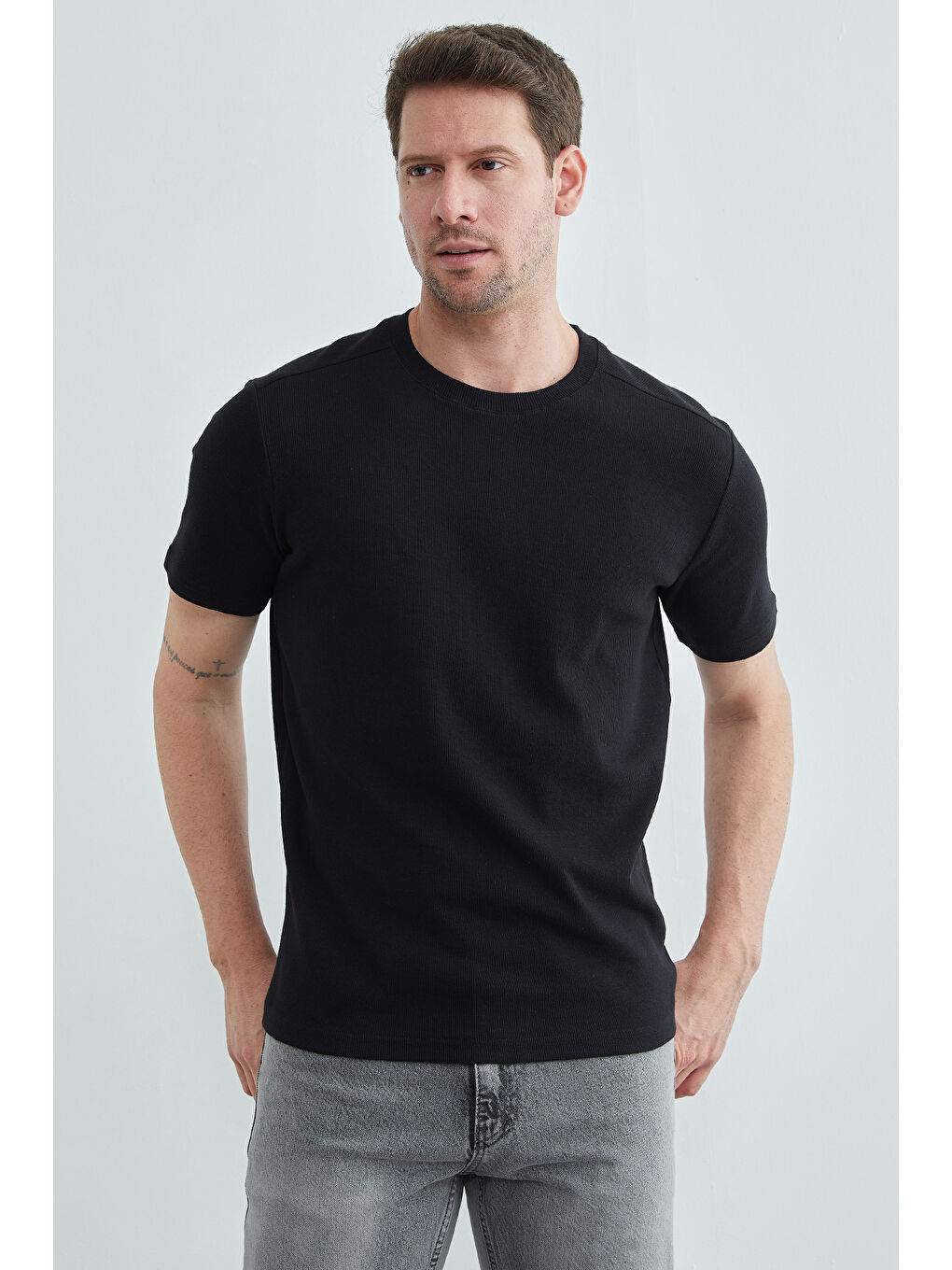 Siyah Basic Fitilli Bisiklet Yaka Tişört-4