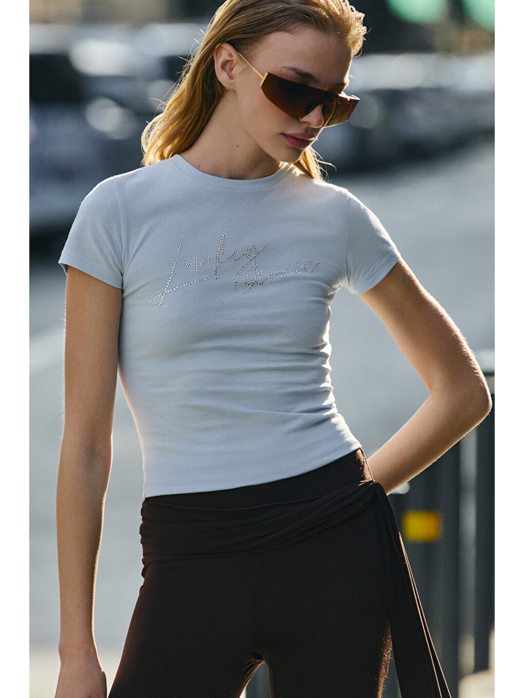 Mavi VANYROSE Kadın Yumuşak Kumaşlı %100 Pamuk Taş Detaylı Slim Fit MAVİ T-Shirt-1