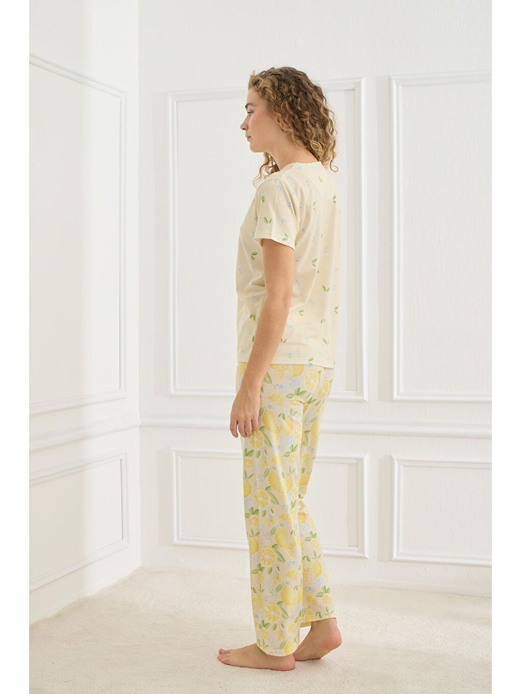 Sarı Kadın Limon Desenli Elastanlı Süprem Bisiklet Yaka Pijama Takım | 70109-922-1