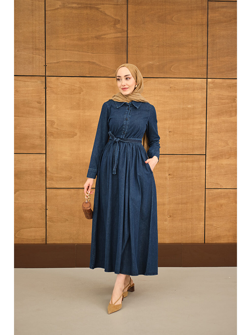 Kadın Büzgü Detay Yarım Düğmeli Bel Bağlamalı Jean Elbise Lacivert