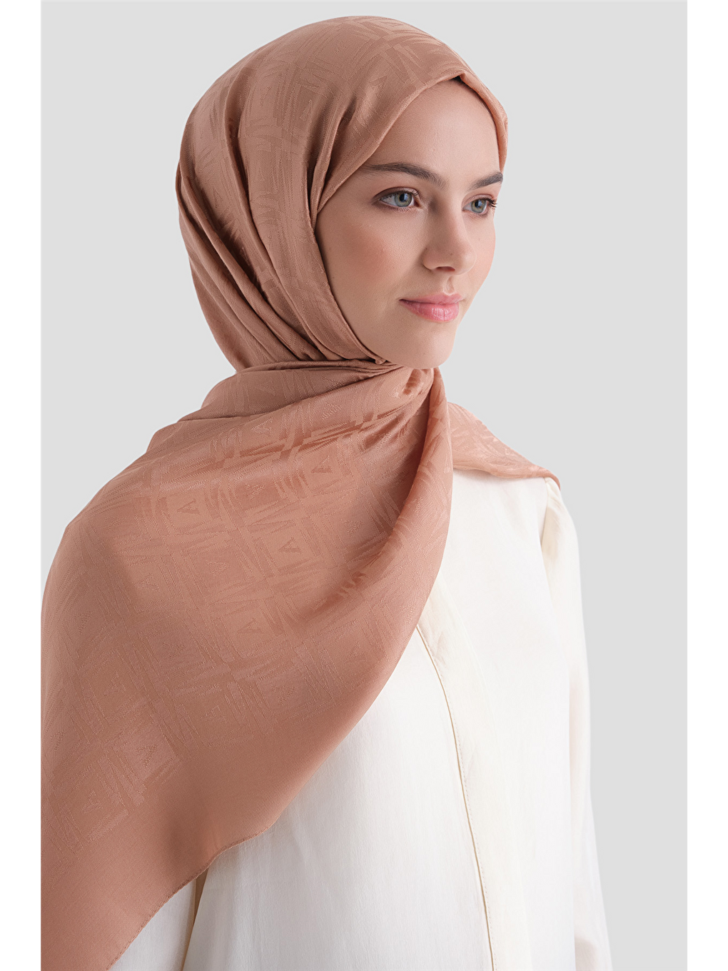Pembe Lyocell Naia Kare Monogram Şal 6 38-2