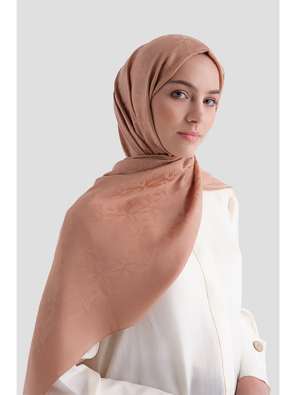 Pembe Lyocell Naia Kare Monogram Şal 6 38-3