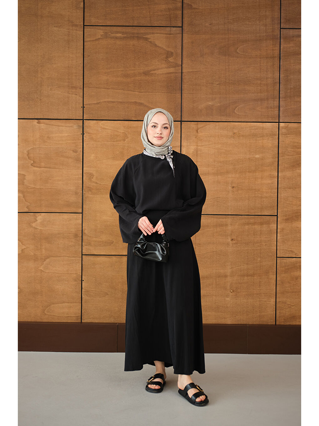 Kadın Pelerin Kol Yandan Fular Detaylı Takım Siyah-3