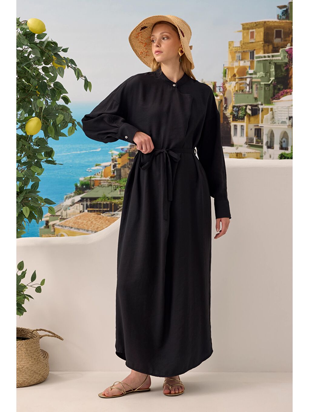 Yakası Geniş Pile Detaylı Elbise Siyah-1