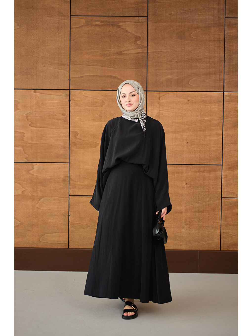 Kadın Pelerin Kol Yandan Fular Detaylı Takım Siyah-4