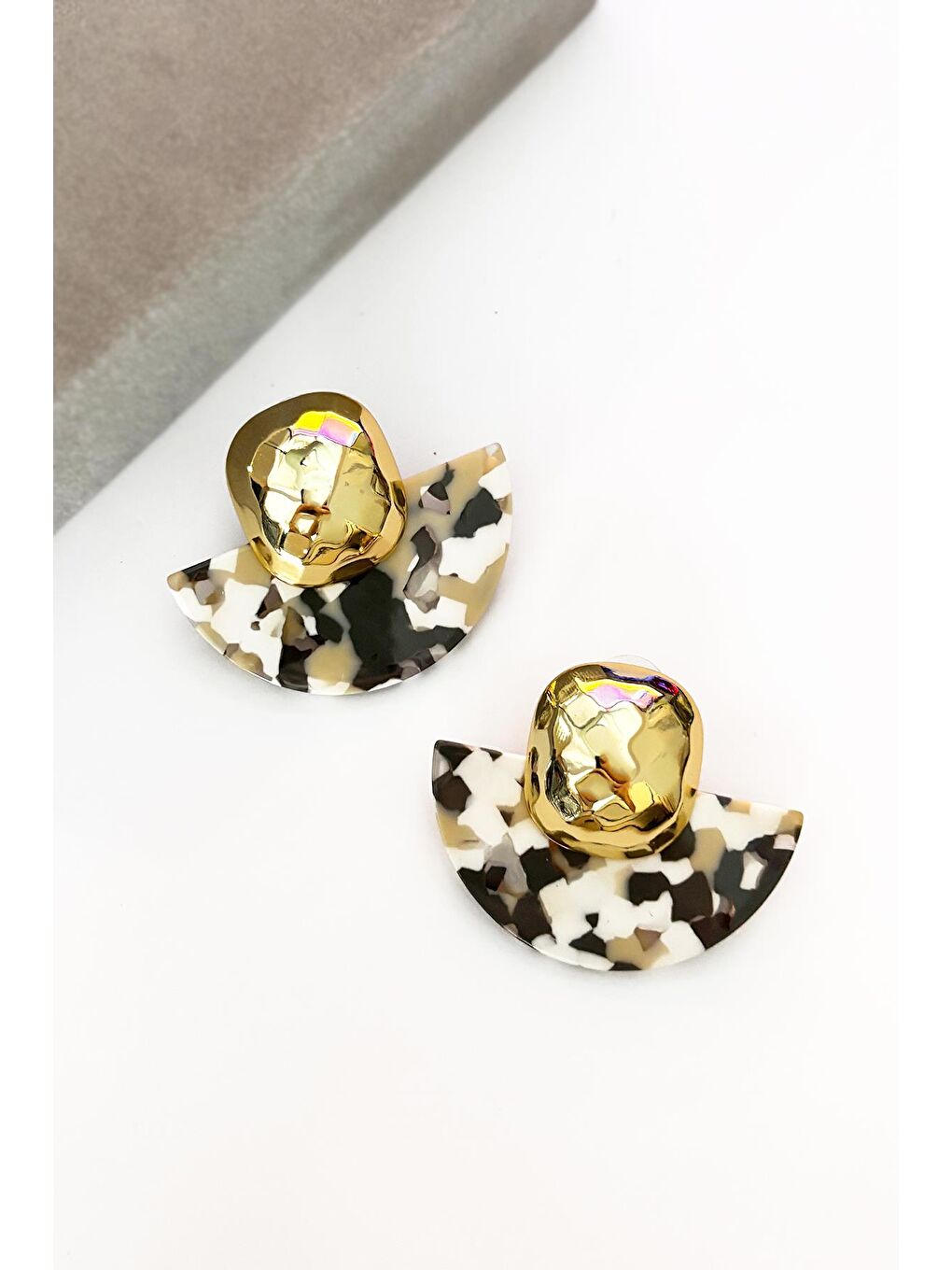 Siyah Renkli Yarım Daire Kadın Küpe-1