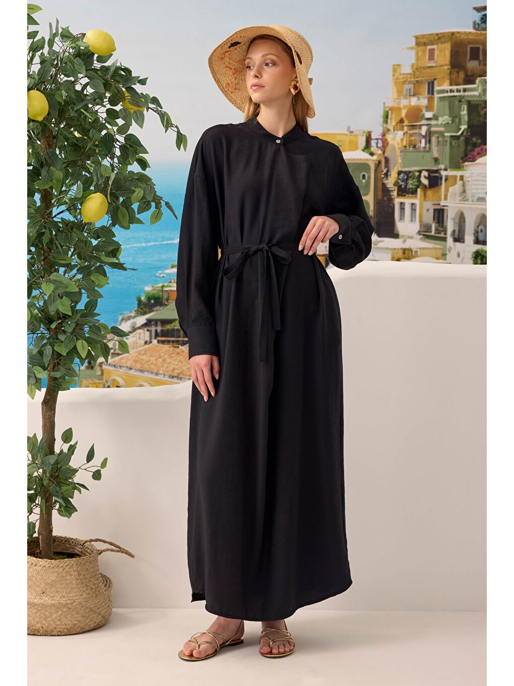 Yakası Geniş Pile Detaylı Elbise Siyah-3