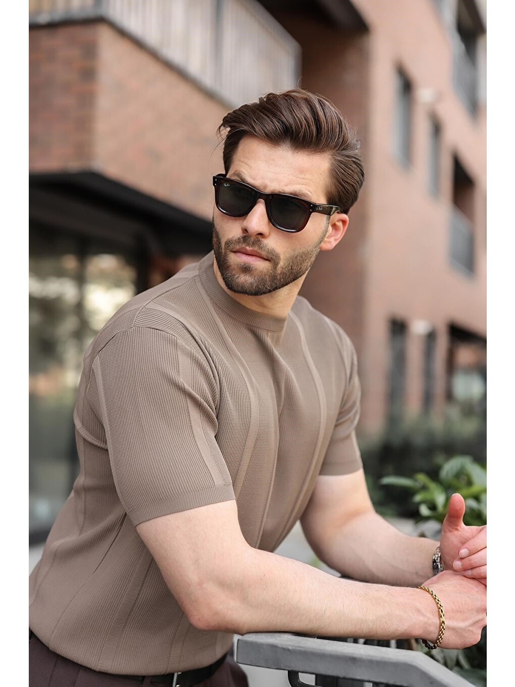 Açık Kahverengi Regular Fit Bisiklet Yaka Fitilli Triko Erkek Tişört E7490-2