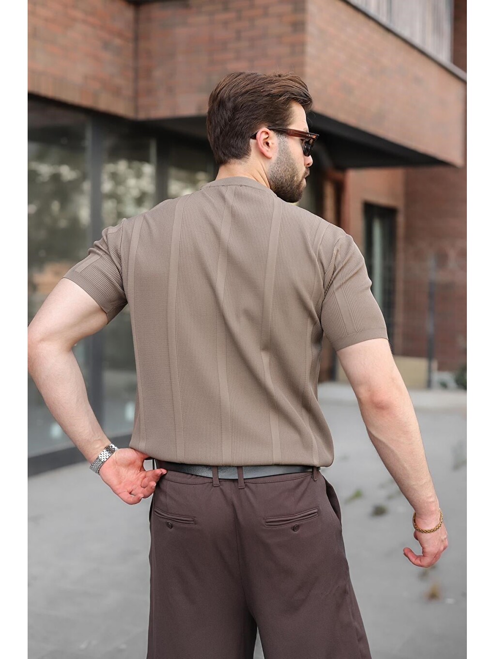 Açık Kahverengi Regular Fit Bisiklet Yaka Fitilli Triko Erkek Tişört E7490-3