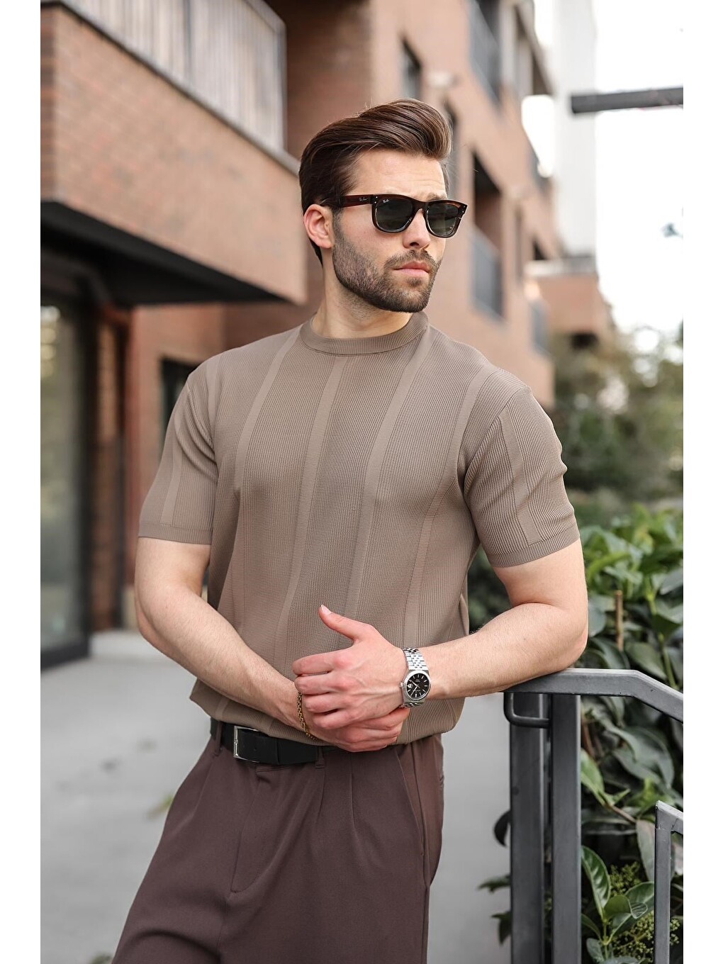 Açık Kahverengi Regular Fit Bisiklet Yaka Fitilli Triko Erkek Tişört E7490-4